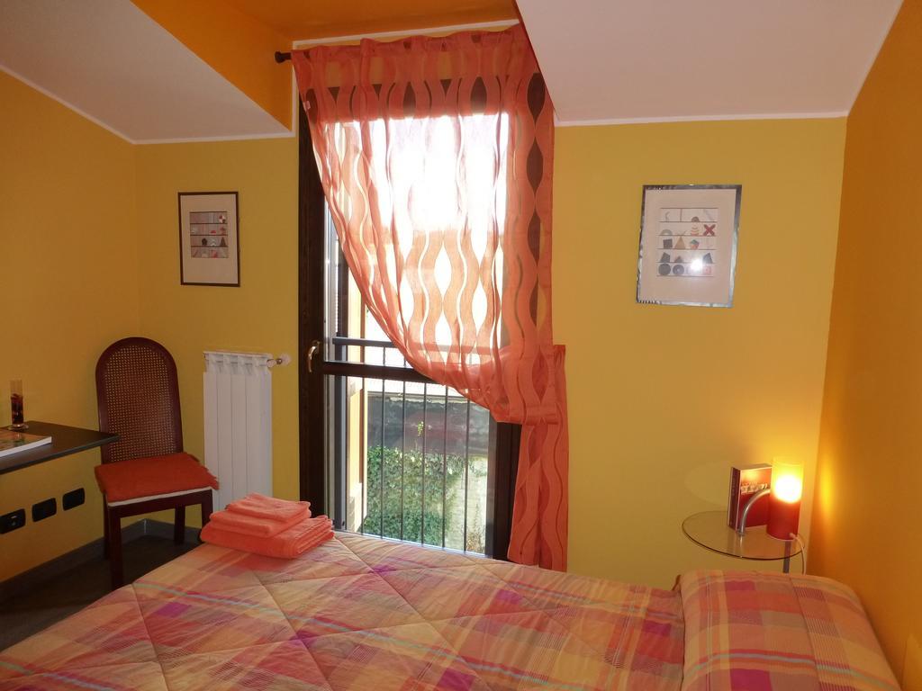 Rutilia22 Acomodação com café da manhã Milão Quarto foto