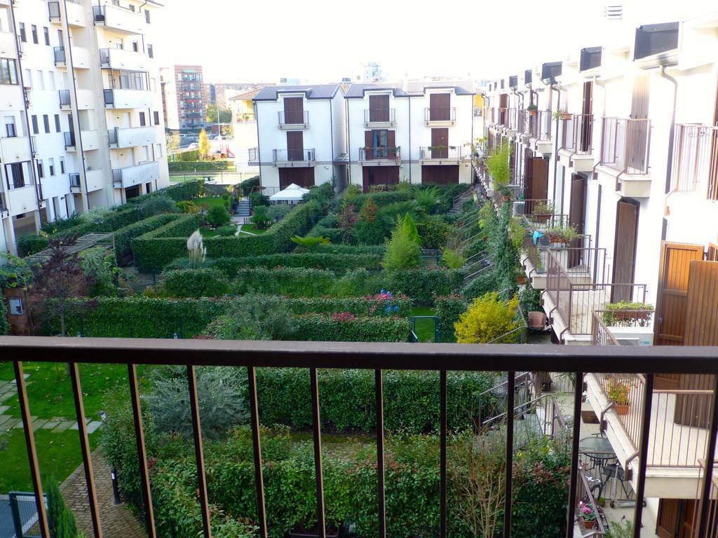 Rutilia22 Acomodação com café da manhã Milão Quarto foto